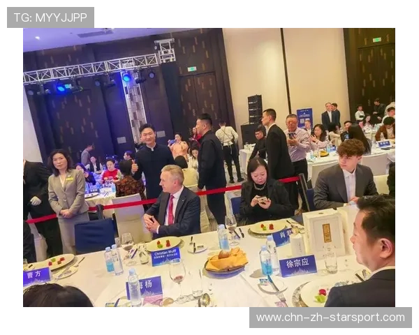 世界冠军晚宴喝醉被拍，全网震惊